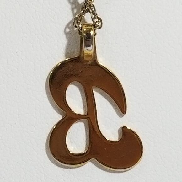 Avon gold tone initial B necklace 24" / 1" pendant 2.2944 - Picture 5 of 6